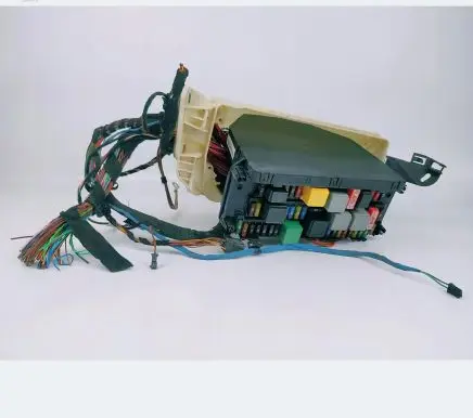 Mercedes-Benz E C207 W207 Fuse module A2129006012