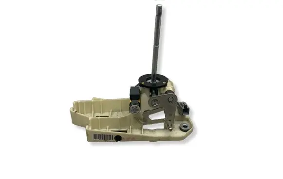 Volvo S60 Gear shifter/selector 30713357