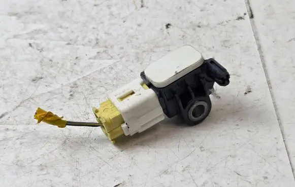 Fiat Doblo Airbag deployment crash/impact sensor 50509587 3852 140423