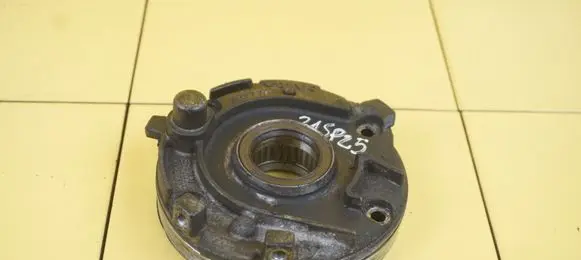 Volvo C30 Oil pump 30777092 D5204T