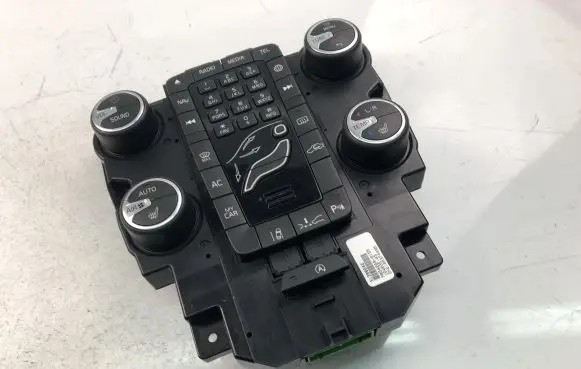 Volvo V40 Interior fan control switch 31398642