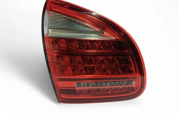 Porsche Cayenne (92A) Tailgate rear/tail lights 7P5945093L