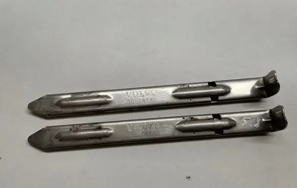 Volvo XC60 Headlight/headlamp mounting bracket 30678340