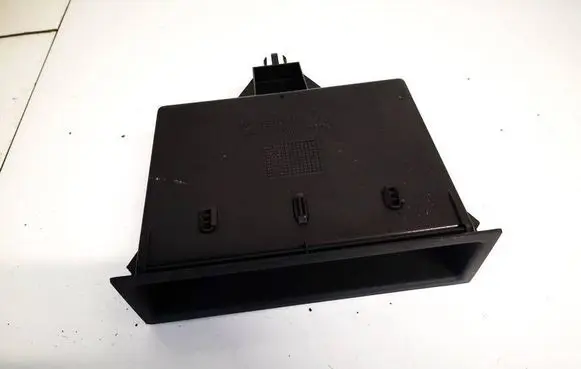 Volkswagen Polo IV 9N3 Glove box 6q0857919a