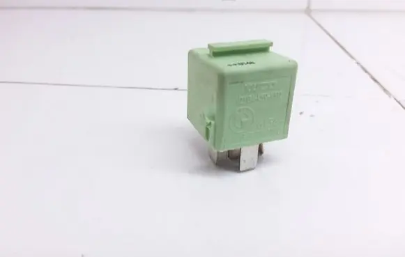 BMW 5 E39 Other relay V23134K59X312 61368373700