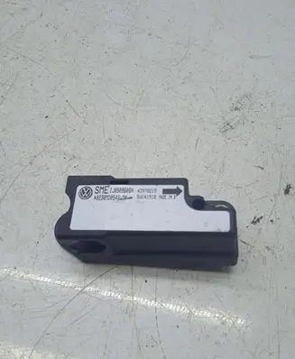 Volkswagen PASSAT B5 Airbag deployment crash/impact sensor IJ0909606N