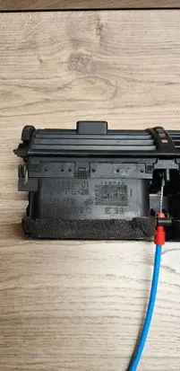 BMW X3 E83 Dash center air vent grill 8391179