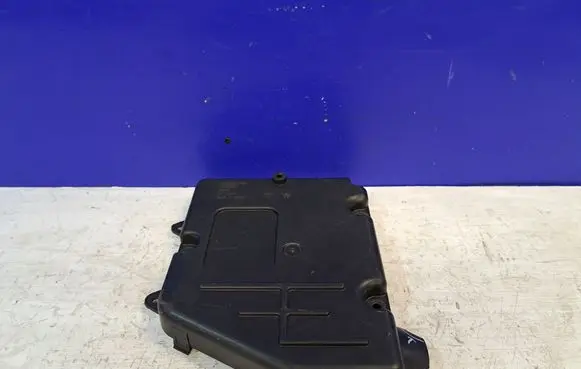 Volvo XC60 Fuse box cover 31439650