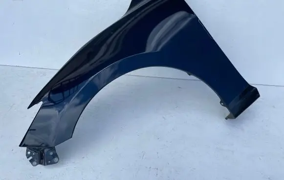 Mazda 3 III Fender BJS752211