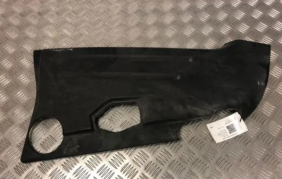 Volkswagen Touareg I Engine cover (trim) 7L6806442K