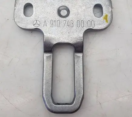 Mercedes-Benz Sprinter W907 W910 Loading door lock loop/hook striker A9107430000