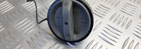 Toyota Corolla E120 E130 Fuel tank filler cap 