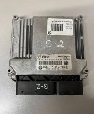 BMW 1 E81 E87 Engine control unit/module 7811701 030122309 0281015042