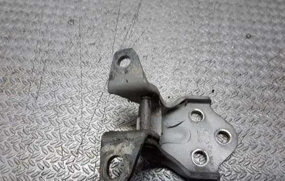 Hyundai Santa Fe Front door upper hinge
