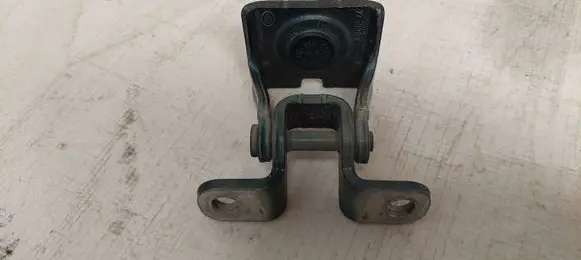 Skoda Superb B8 (3V) Loading door upper hinge A046574