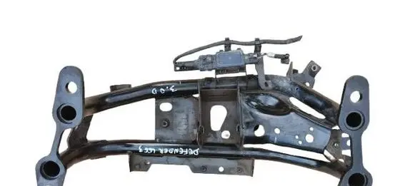 Land Rover Defender Gearbox mounting bracket PLA5060