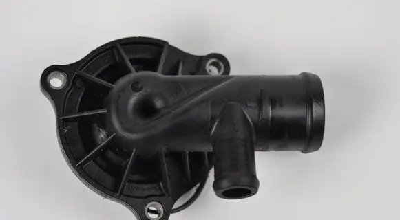 Volkswagen Touareg I Thermostat 058121111
