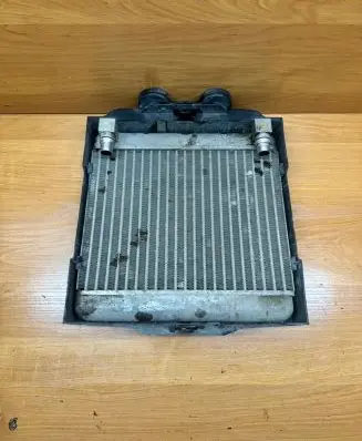 BMW 7 F01 F02 F03 F04 Engine oil radiator 7572542 7232349 7570103