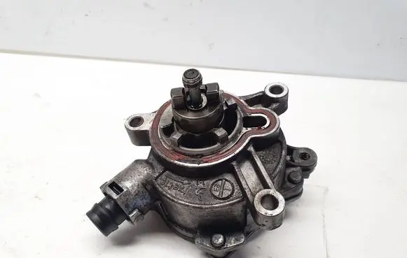 Volvo V70 Vacuum pump 31258031