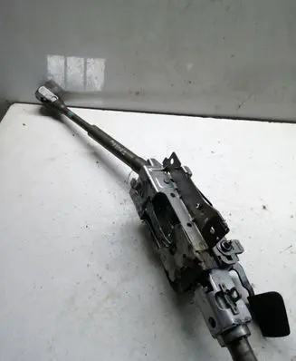 Volkswagen Touran I Steering wheel axle