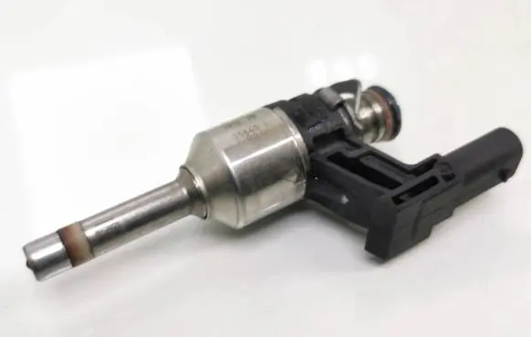 Audi A3 S3 A3 Sportback 8P Fuel injector 03f906036b 0111205
