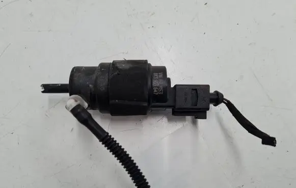 Audi A5 8T 8F Windscreen/windshield washer pump 8K5955647
