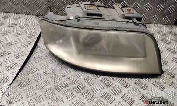 Audi A6 S6 C5 4B Headlight/headlamp 14847400
