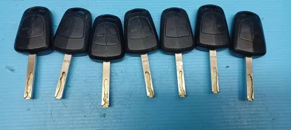 Opel Corsa D Ignition key/card 13188281 433MHZ G2AM433TX