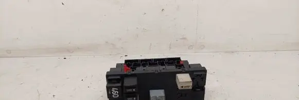 Audi A3 S3 8P Fuse module 8P0907279A F005V00219