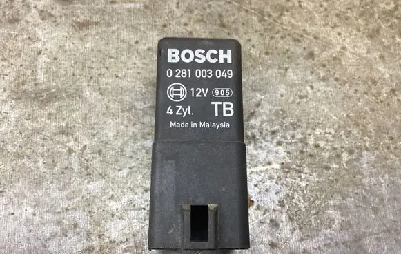 Honda Accord Glow plug pre-heat relay 0281003049
