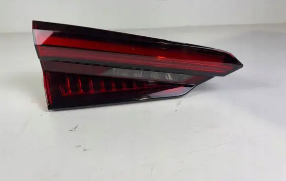 Audi A5 Tailgate rear/tail lights 8W6.945.093.F