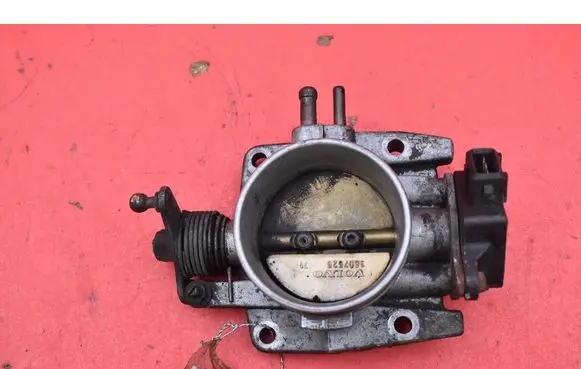Volvo 850 Throttle body valve 3507526