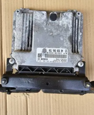 Volkswagen PASSAT CC Engine control unit/module 06J906026BN 0261S04322