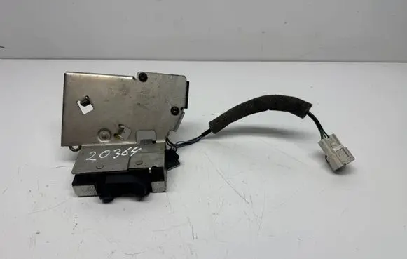Ford Mondeo Mk III Tailgate lock latch S1XNA3S71