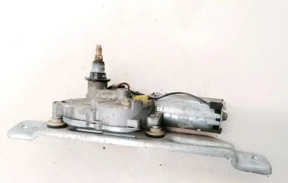Volkswagen Golf III Rear window wiper motor 1H6955713A 1H9955717
