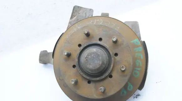 KIA Carens I Front wheel hub spindle knuckle
