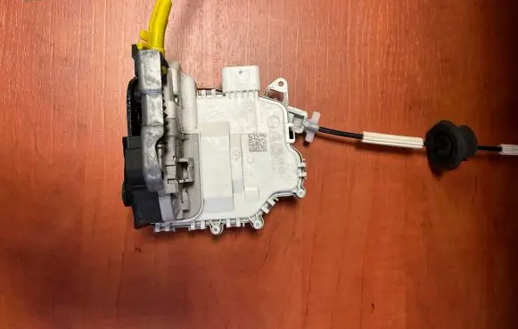 Audi Q5 SQ5 Rear door lock 8K0839015F 8K0839015