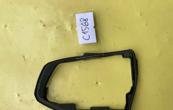 Mercedes-Benz C W204 Front door lock (next to the handle) A2047660705