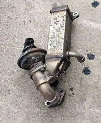 BMW 5 E60 E61 EGR valve cooler 780065304 7800653