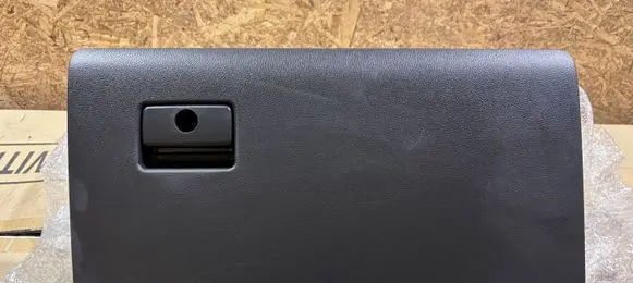 Toyota RAV 4 (XA50) Glove box 5555042130 KT8T610