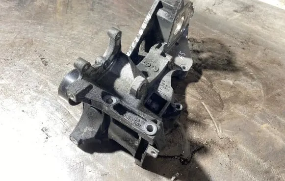 Generator/alternator bracket