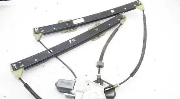 Audi Q3 8U Front door electric window regulator 8U0837461