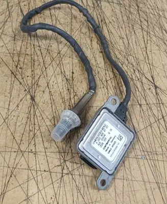 Mercedes-Benz C W205 Lambda probe sensor A0009059703