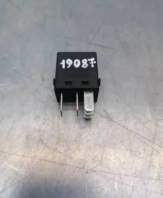 Mercedes-Benz E W211 Other relay 0025421219