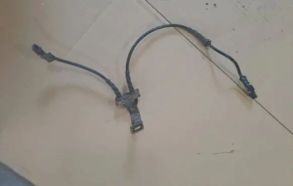 Renault Sandero I ABS rear brake sensor 8200419177