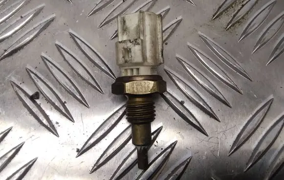 Coolant temperature sensor