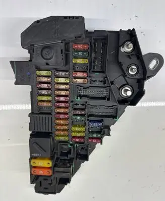 BMW 5 E60 E61 Fuse module 6906601