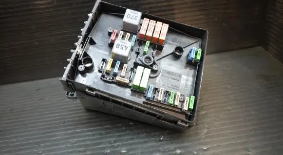 Seat Altea Fuse module 01718130