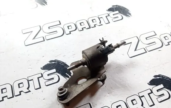 Ford Grand C-MAX Webasto auxiliary heater fuel pump AV619A407AD