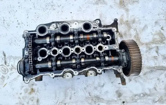 Land Rover Range Rover Sport L320 Engine head 4R8Q6090AH 4R8Q-6090-AH